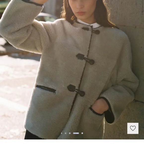 NWT - Viral Mango FUR-EFFECT COAT WITH APPLIQUÉS - Picture 2 of 4